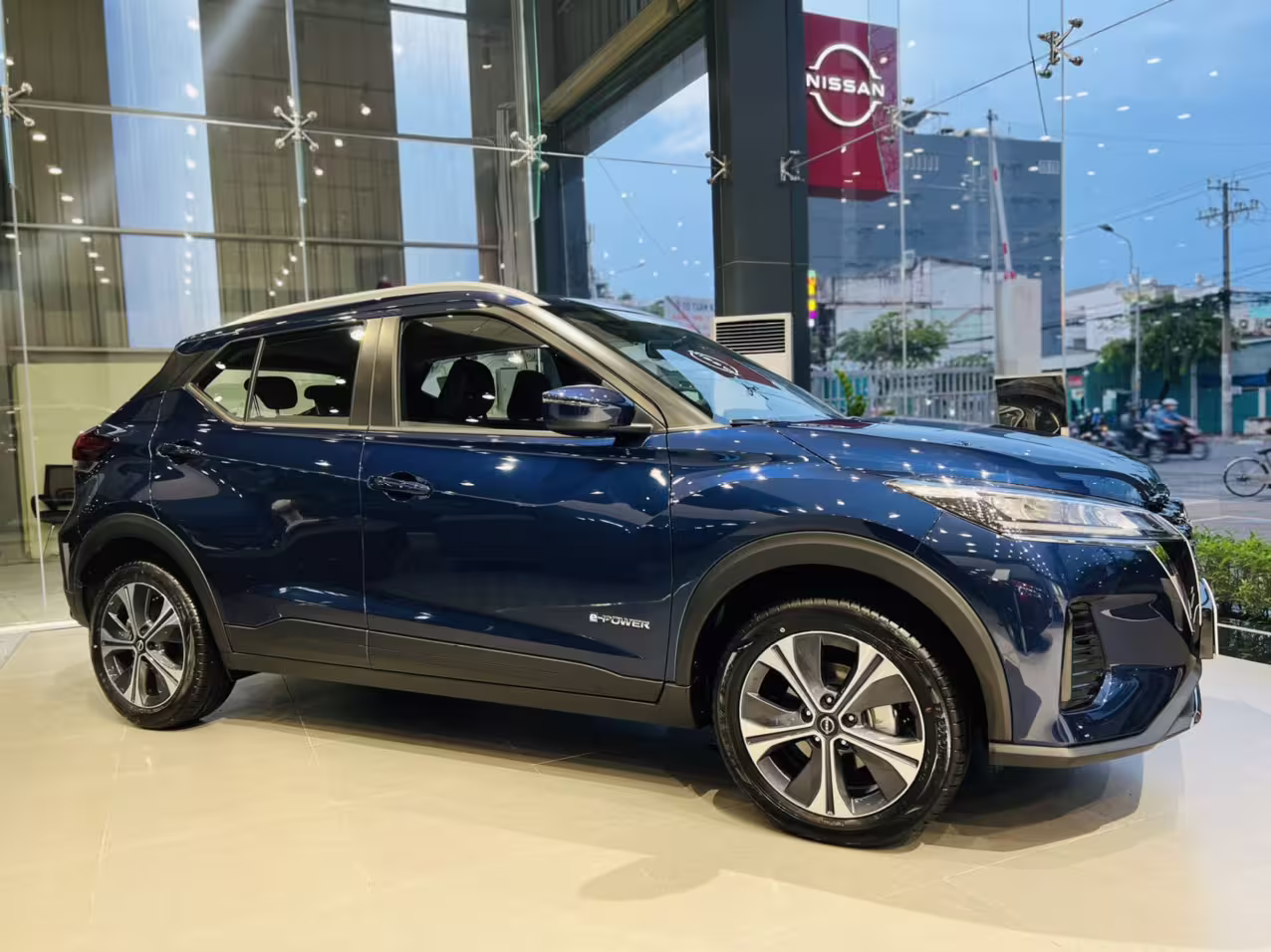 Nissan Kicks E